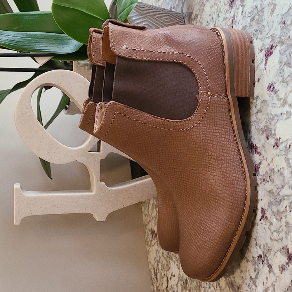 NWT Sofft Leather Boots - Picture 3 of 7